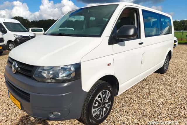 Volkswagen Transporter (2012) thumbnail 1