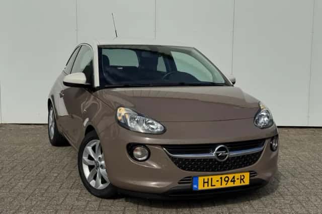 Opel Adam (2015) thumbnail 3