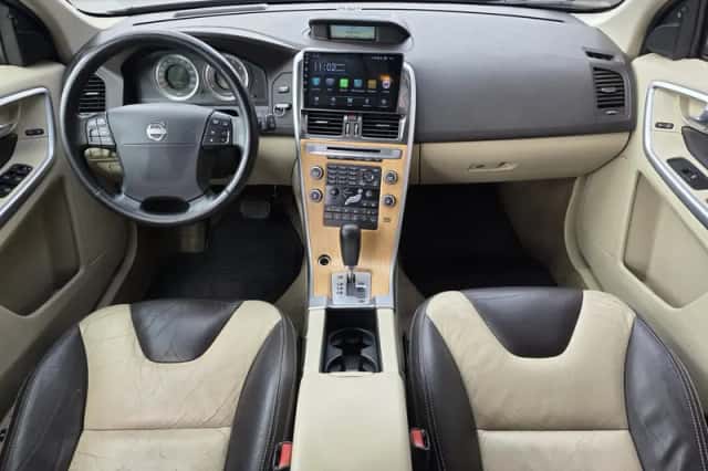 Volvo XC60 (2009) thumbnail 2