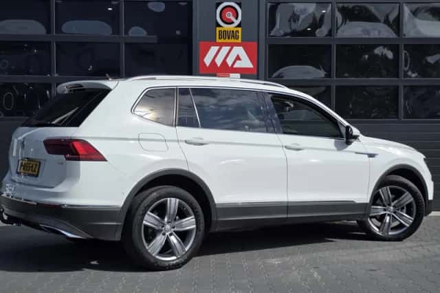 Volkswagen Tiguan (2018) thumbnail 3