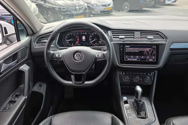 Volkswagen Tiguan (2018) thumbnail 6