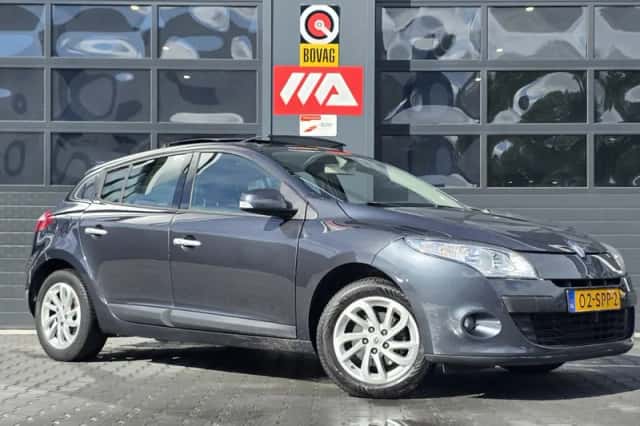 Renault Mégane (2011) thumbnail 3