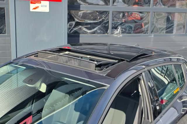 Renault Mégane (2011) thumbnail 5