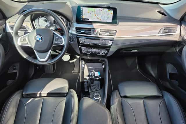 BMW X1 (2022) thumbnail 2