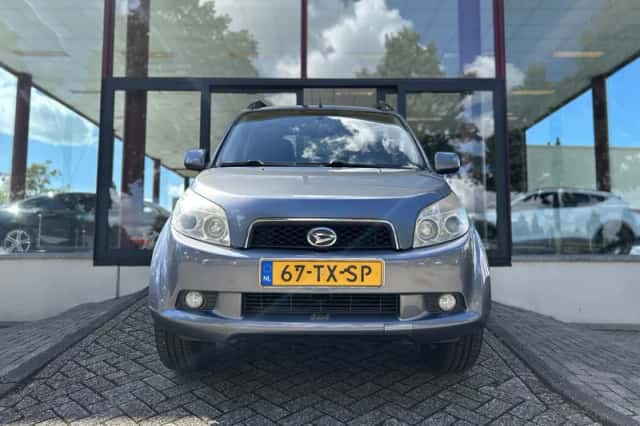 Daihatsu Terios (2007) thumbnail 2