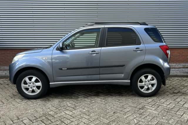 Daihatsu Terios (2007) thumbnail 3