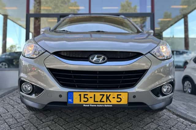 Hyundai ix35 (2010) thumbnail 2
