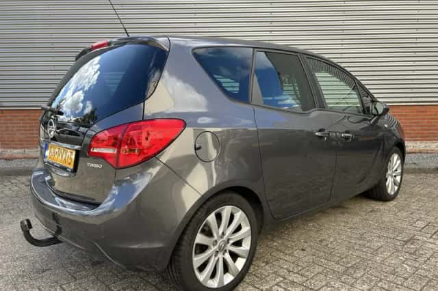 Opel Meriva (2011) thumbnail 3