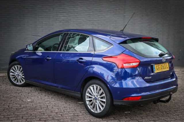Ford Focus (2015) thumbnail 2