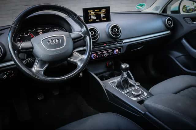 Audi A3 (2016) thumbnail 3