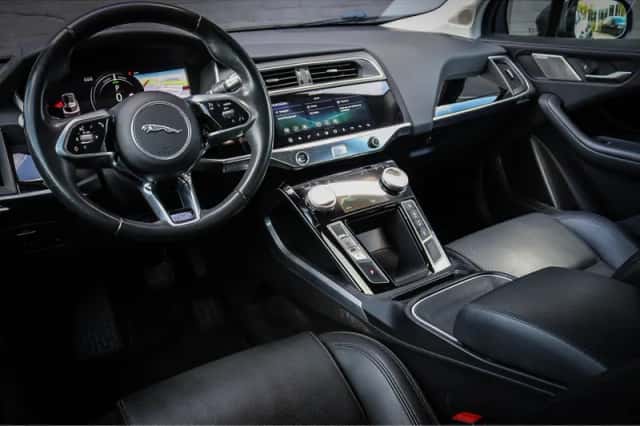 Jaguar I-Pace (2019) thumbnail 4