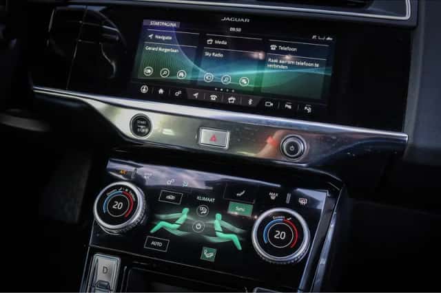 Jaguar I-Pace (2019) thumbnail 5