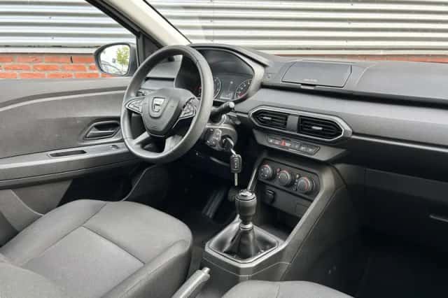 Dacia Sandero (2021) thumbnail 5