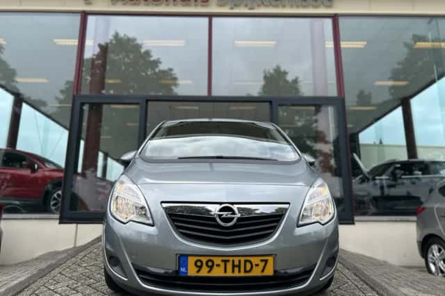 Opel Meriva (2012) thumbnail 2
