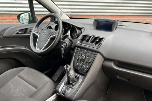 Opel Meriva (2012) thumbnail 5