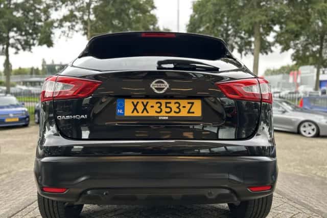 Nissan Qashqai (2016) thumbnail 5