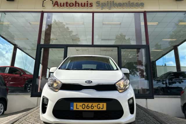 Kia Picanto (2021) thumbnail 2