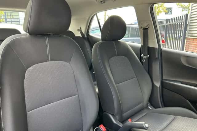 Kia Picanto (2021) thumbnail 6