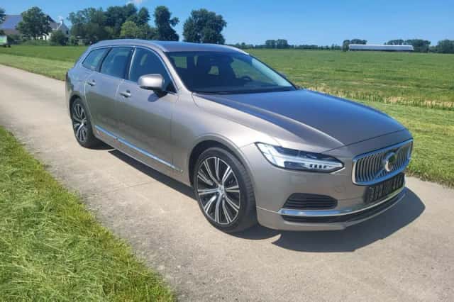 Volvo V90 (2021) thumbnail 1