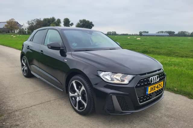 Audi A1 (2024) thumbnail 1