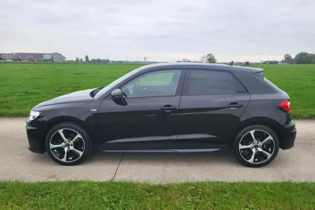 Audi A1 (2024) thumbnail 3