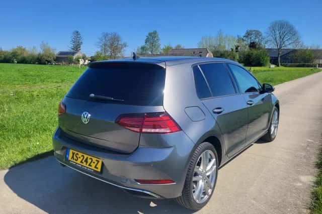 Volkswagen Golf (2019) thumbnail 2