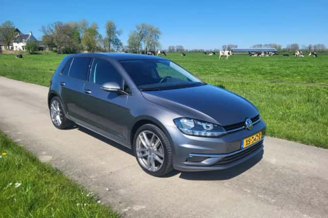 Volkswagen Golf (2019) thumbnail 3