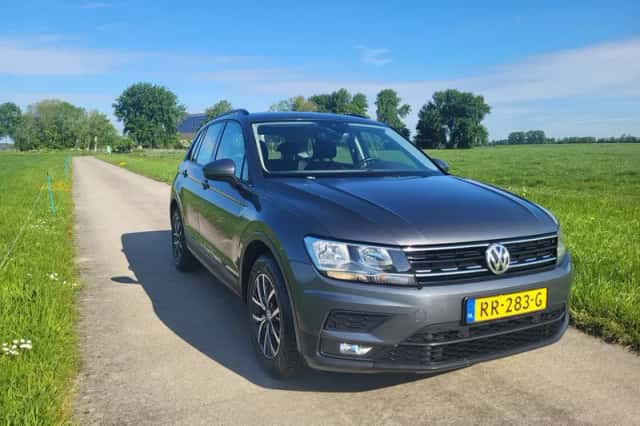 Volkswagen Tiguan (2018) thumbnail 1