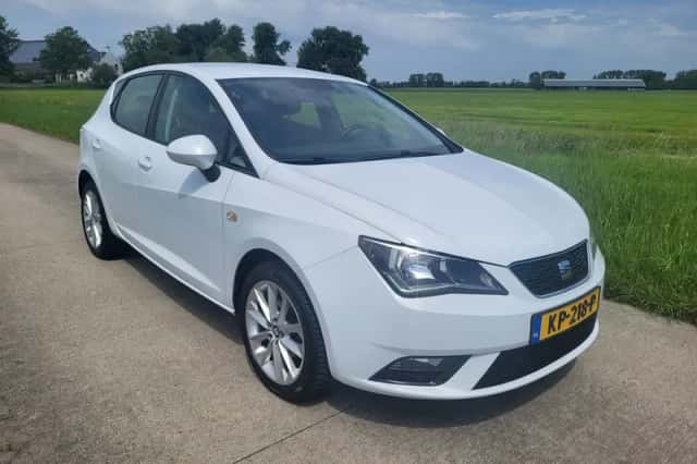 SEAT Ibiza (2017) thumbnail 3
