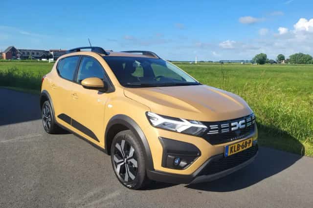 Dacia Sandero (2025) thumbnail 3