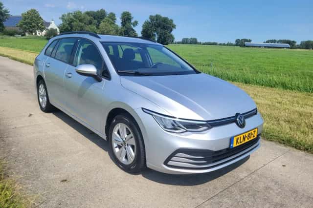 Volkswagen Golf (2022) thumbnail 1
