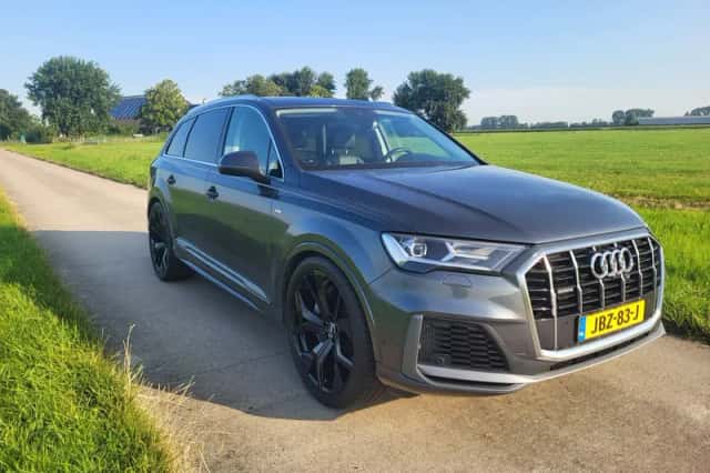Audi Q7 (2021) thumbnail 1