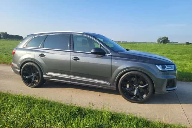 Audi Q7 (2021) thumbnail 3
