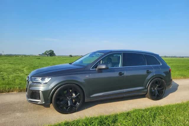 Audi Q7 (2021) thumbnail 4