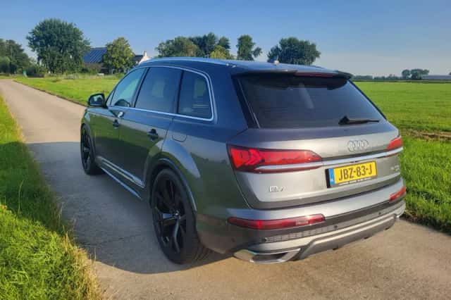 Audi Q7 (2021) thumbnail 5