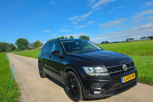 Volkswagen Tiguan (2019) thumbnail 2
