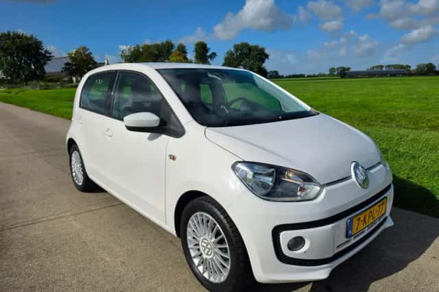 Volkswagen Up! (2013) thumbnail 1