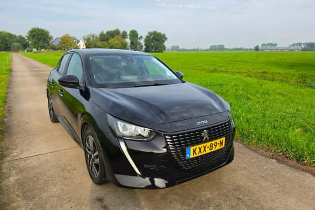 Peugeot 208 (2023) thumbnail 1