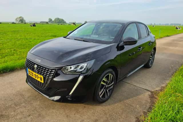 Peugeot 208 (2023) thumbnail 5