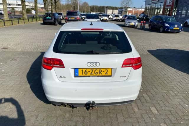 Audi A3 (2012) thumbnail 2