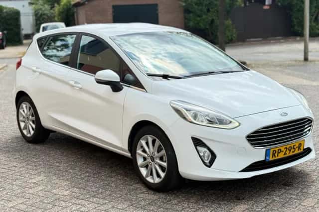 Ford Fiesta (2018) thumbnail 4