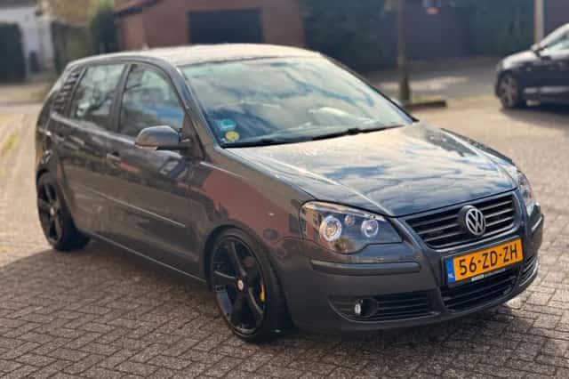 Volkswagen Polo (2008) thumbnail 3