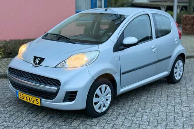 Peugeot 107 (2010) thumbnail 1