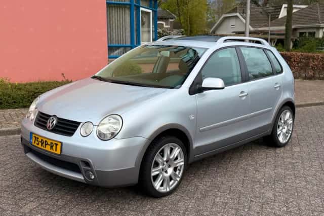 Volkswagen Polo (2005) thumbnail 1