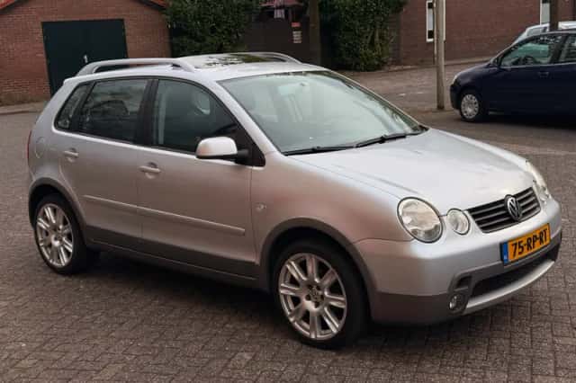 Volkswagen Polo (2005) thumbnail 4