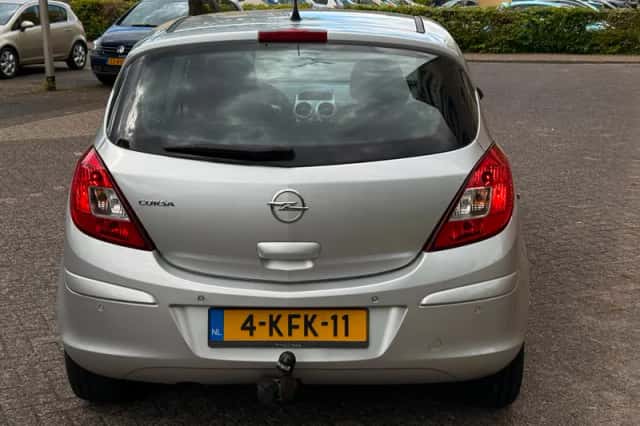 Opel Corsa (2013) thumbnail 6