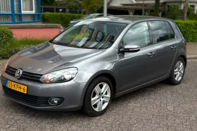 Volkswagen Golf (2010) thumbnail 1