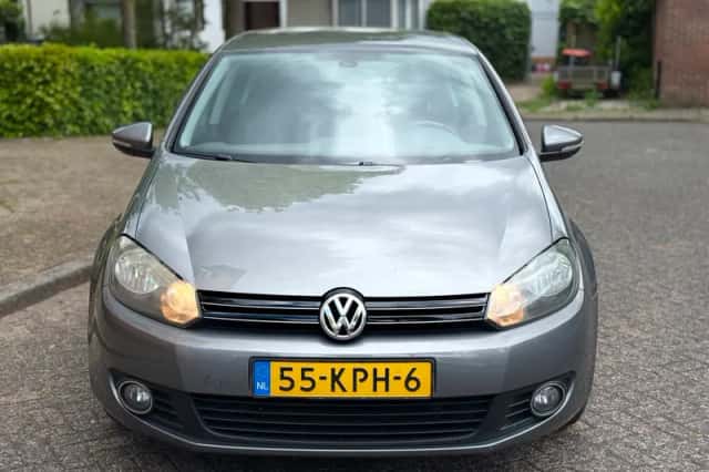 Volkswagen Golf (2010) thumbnail 3