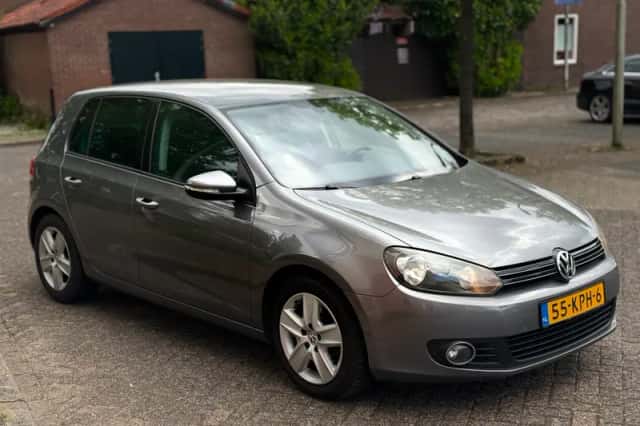 Volkswagen Golf (2010) thumbnail 4