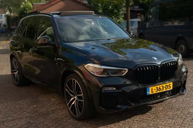 BMW X5 (2021) thumbnail 3